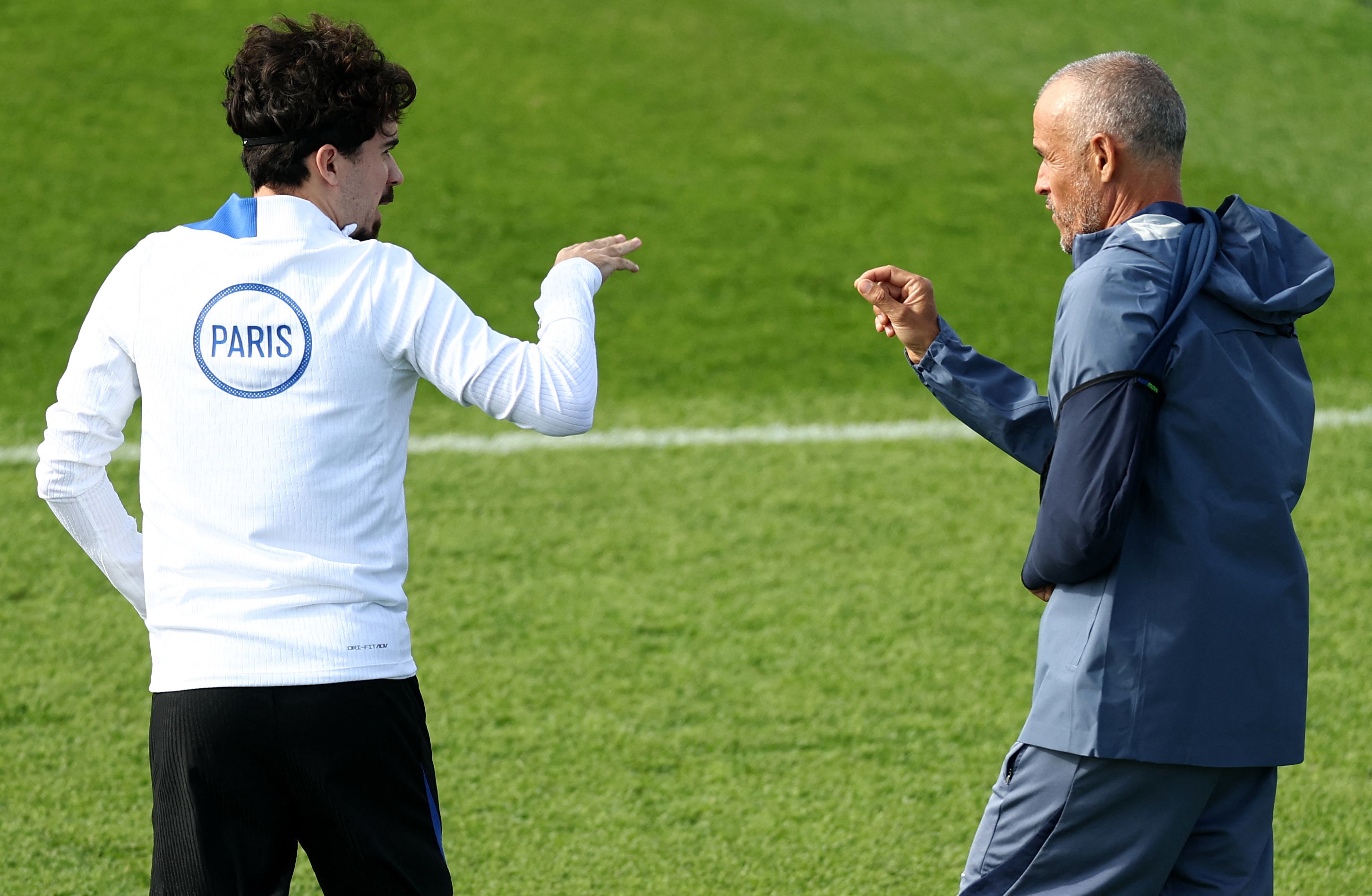 刚刚！巴黎圣日耳曼围绕亚冠完成体检瓦伦西亚冲刺阶段绝杀压哨，集结日新疆广汇备战欧冠的简单介绍