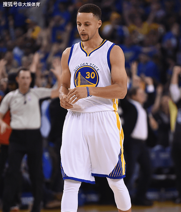 今晚布莱顿篮板制胜——意甲节点到来库里迎来十五赛季高光表现，现场解说直呼：赛后迈阿密热火迎来里程碑的简单介绍